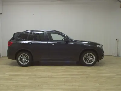 Begagnad BMW X3 Advantage 184 HK (135 kW) 2020 Svart SUV