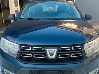 Blau Gebraucht 2018 Dacia Sandero Limousine | 10.300 € (Teuer)