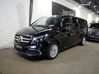 Usata Mercedes V300 Avantgarde Edition 237 CV (174 kW) 2023 Nero Monovolume