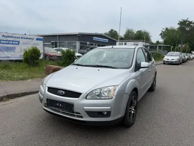 Używany Ford Focus Style 109 KM (80 kW) 2007 Srebrny Sedan/Limuzyna