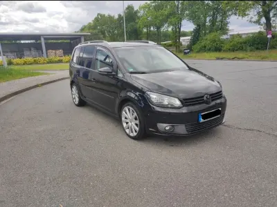 Gebraucht VW Touran Highline 140 PS (102 kW) 2012 Schwarz Van / Kleinbus
