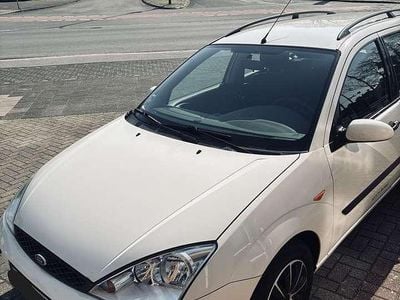 Gebraucht Ford Focus Ambiente 116 PS (85 kW) 2004 Weiß Kombi