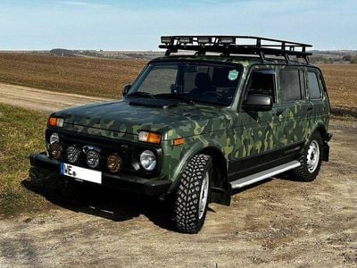 Gebraucht Lada niva 83 PS (61 kW) 2023 Grün SUV