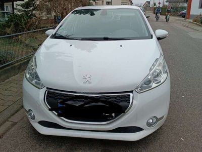 gebraucht Peugeot 208 82 PureTech Style