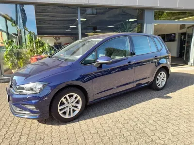 Gebraucht VW Golf VII Comfortline 116 PS (85 kW) 2020 Blau Limousine