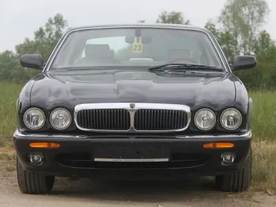 Używany Jaguar XJ Executive 237 KM (174 kW) 2001 Czarny Sedan/Limuzyna