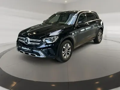 Gebraucht Mercedes GLC220 194 PS (142 kW) 2022 Unilack schwarz SUV