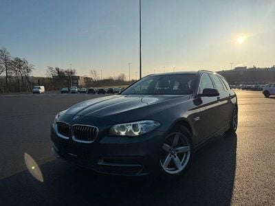 Begagnad BMW 520 Luxury Line 190 HK (139 kW) 2017 Grå Kombi
