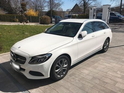 Gebraucht Mercedes C250 Luxury 204 PS (150 kW) 2015 Weiß Kombi