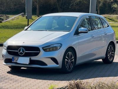 Mercedes B220