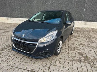 Gebraucht Peugeot 208 Allure Sky 99 PS (72 kW) 2017 Grau Kleinwagen