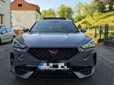 Używany Cupra Formentor Basis 190 KM (139 kW) 2024 Szary SUV