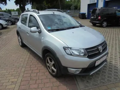 Gebraucht Dacia Sandero Prestige 90 PS (66 kW) 2014 Silber SUV