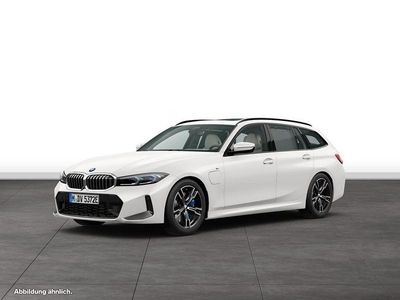 Gebraucht BMW 330e Comfort Edition 292 PS (214 kW) 2025 Kombi