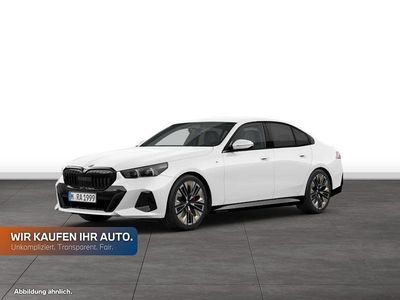Gebraucht BMW 520 Comfort Edition 190 PS (139 kW) 2025 Alpinweiss Limousine