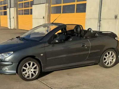 Gebraucht Peugeot 206 CC Platinum 109 PS (80 kW) 2005 Cabrio