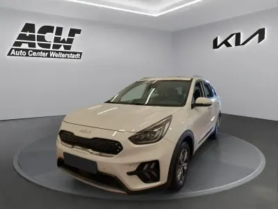 Używany Kia Niro Spirit 141 KM (103 kW) 2022 Biały SUV