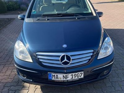 Mercedes B180