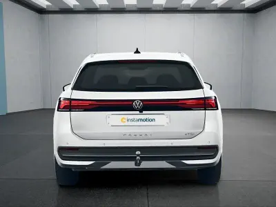 Gebraucht VW Passat 150 PS (110 kW) 2025 Weiß Kombi