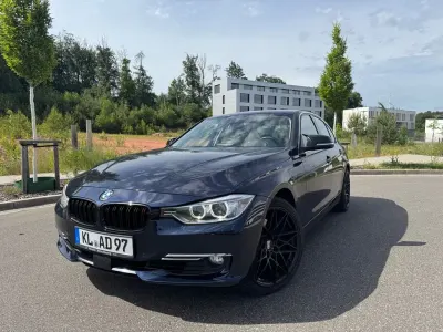 Gebraucht BMW 330 Luxury Line 258 PS (189 kW) 2014 Blau Limousine