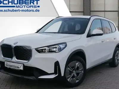 Używany BMW iX1 Performance 150 kW (204 KM) 2025 Biały SUV