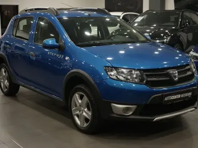 Gebraucht Dacia Sandero Stepway Ambiance 90 PS (66 kW) 2013 Blau sky Limousine