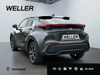 Neu Toyota C-HR 140 PS (102 kW) 2026 Grey metallic (1g3) / black (202) (schwarz) SUV