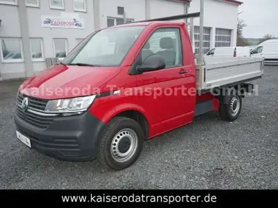 Używany VW T6.1 2021 Czerwony Van