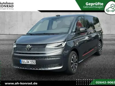 Gebraucht VW Multivan Basis 150 PS (110 kW) 2025 Indiumgrau metallic Van / Kleinbus