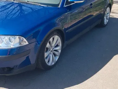 Usata VW Passat 131 CV (96 kW) 2003 Nero Station wagon