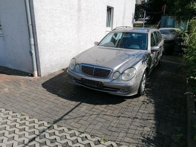 Mercedes E320
