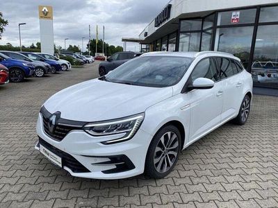 Weiß Gebraucht 2022 Renault Mégane IV Intens Limousine | 25.990 €