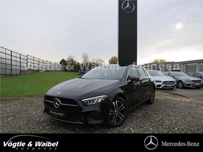 Schwarz Gebraucht 2022 Mercedes A200 Advanced Limousine | 26.890 € (Etwas zu teuer)