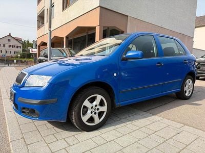 Usata Skoda Fabia Ambiente 75 CV (55 kW) 2005 Blu Berlina