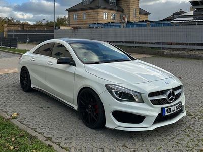 Gebraucht Mercedes CLA180 AMG line 122 PS (89 kW) 2015 Weiß Limousine