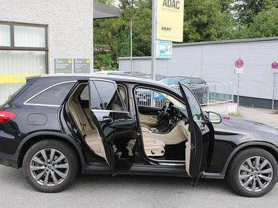 Mercedes GLC220