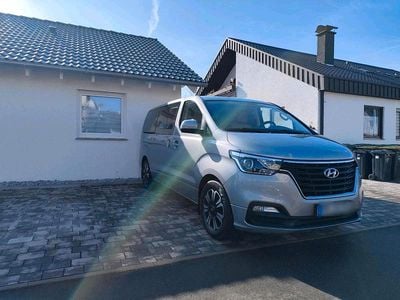 Gebraucht Hyundai H-1 Premium 170 PS (125 kW) 2019 Silber Van / Kleinbus