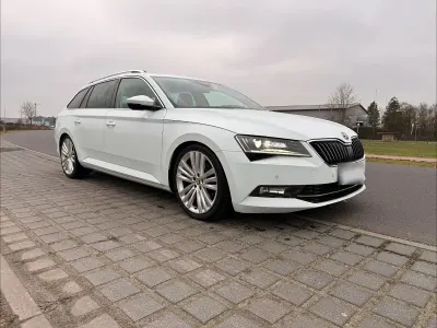 Gebraucht Skoda Superb 190 PS (139 kW) 2016 Weiß Kombi