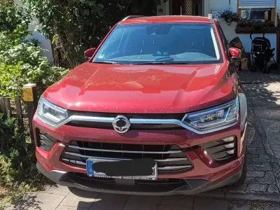 Gebraucht SsangYong Korando 163 PS (119 kW) 2023 Rot SUV