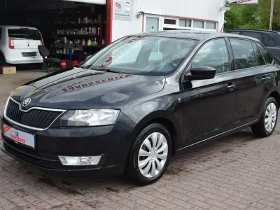 Używany Skoda Rapid GreenLine 90 KM (66 kW) 2015 Czarny Hatchback