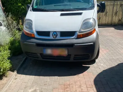 Gebraucht Renault Trafic 80 PS (58 kW) 2004 Weiß Van / Kleinbus