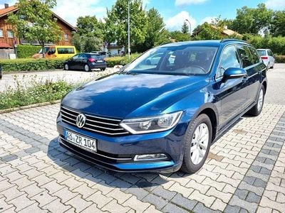 Gebraucht VW Passat Comfortline 190 PS (139 kW) 2015 Blau Kombi