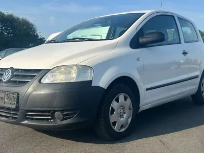 Gebraucht VW Fox 54 PS (39 kW) 2010 Weiß Kleinwagen