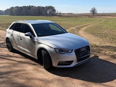 Gebraucht Audi A3 Attraction 122 PS (89 kW) 2013 Silber Limousine