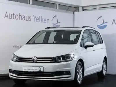 Używany VW Touran Comfortline 150 KM (110 kW) 2017 Biały Minivan