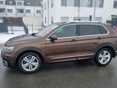 Braun Gebraucht 2017 VW Tiguan Sound SUV | 26.000 €