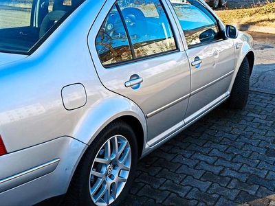 Gebraucht VW Bora 102 PS (75 kW) 2002 Silber Limousine