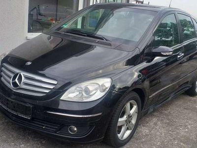 Mercedes B200