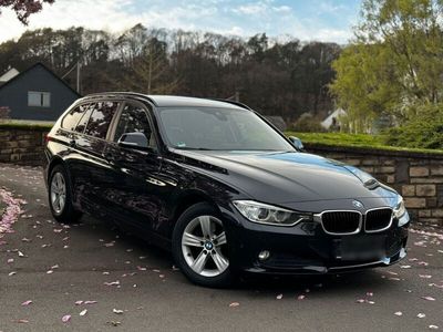 gebraucht BMW 320 d xDrive Touring Automatik Head-Up