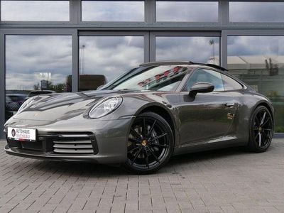 Porsche 911 Carrera